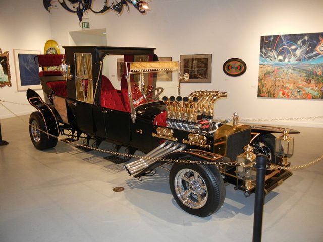 The Munsters car
