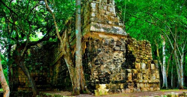 Mayan palace kuluba