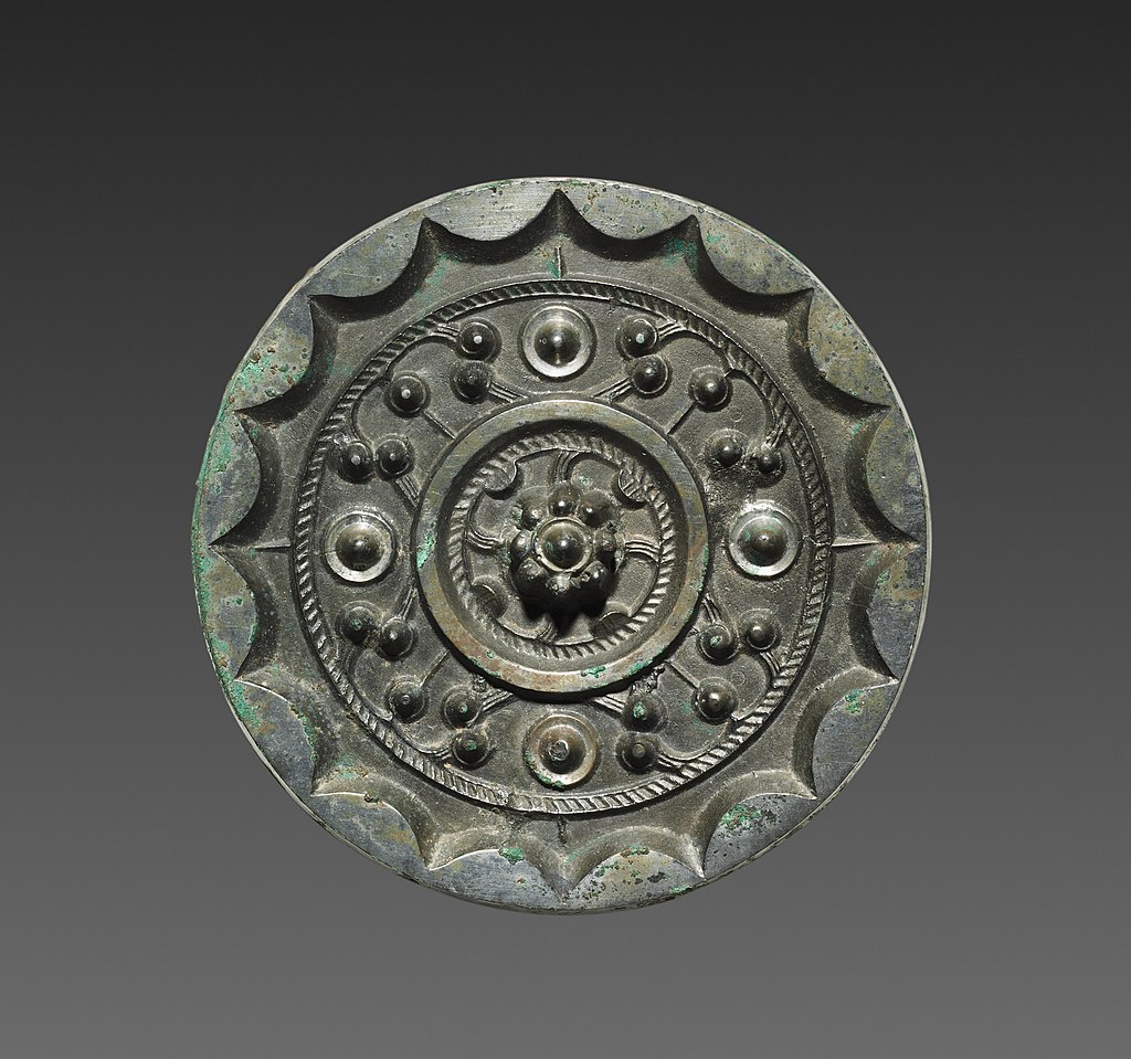 2,000YearOld Bronze Mirrors Found in Ancient Cemetery The Vintage News