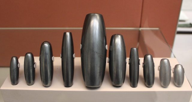 Hematite weights from the Old Babylonian period