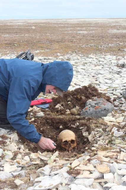 Douglas Stenton excavating an as-yet unidentified sailor whose remains were found with those of John Gregory.