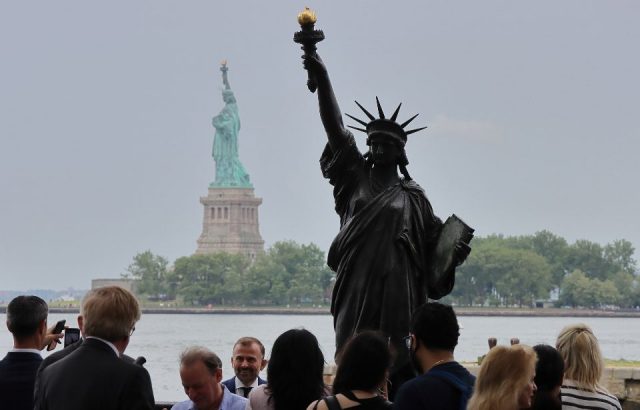 Statue of Liberty mini statue