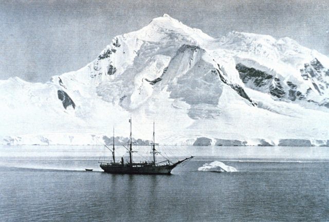 The BELGICA anchored at Mount William. In: 'Resultats du Voyage du S. Y. BELGICA en 1897-1898-1899