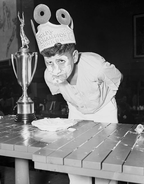 1939-new york: world’s champion dunker (photo credit: bettmann / contributor)