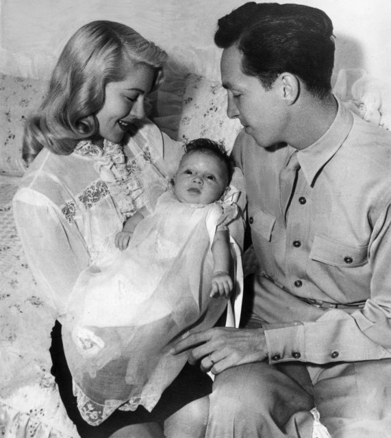 Lana Turner and Stephen Crane holding their daughter