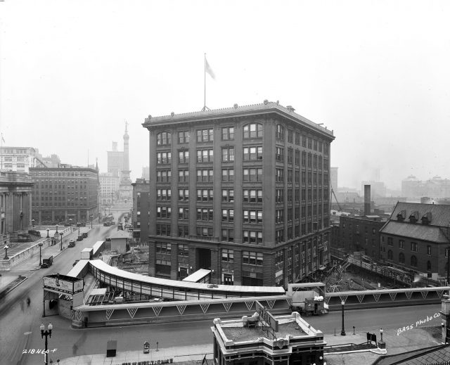 Indiana Bell Building During Moving Process, 1930 (Photo Credit: BASS PHOTO CO COLLECTION, INDIANA HISTORICAL SOCIETY)