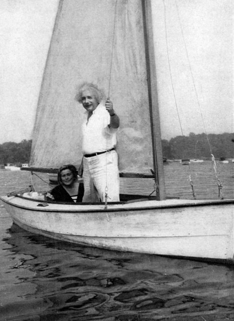 Circa 1754: albert einstein (1879-1955) german-swiss mathematician. Einstein sailing. (photo credit: universal history archive/getty images)
