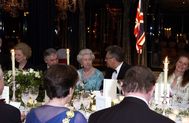 Queen Elizabeth II At The Top Table With The President Of Poland, Aleksander Kwasniewski At The Banquet At The Dorchester Hotel (Photo Credit: Tim Graham Photo Library via Getty Images)