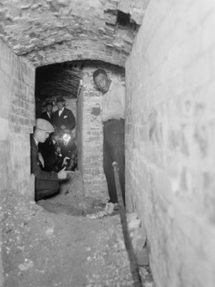 Inside the tunnels (Photo Credit: Library of Congress, Public Domain)
