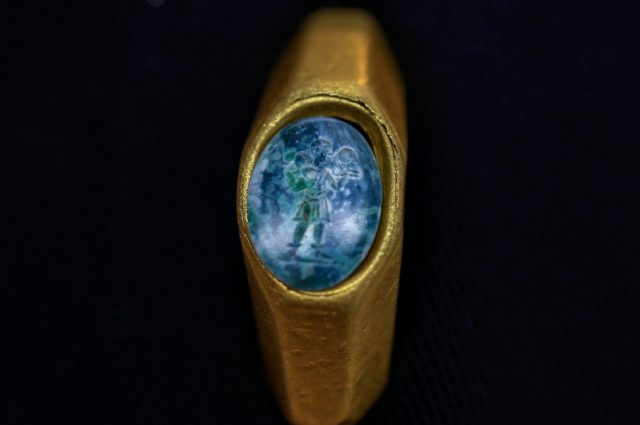 depiction of the good shepherd on an ancient ring 