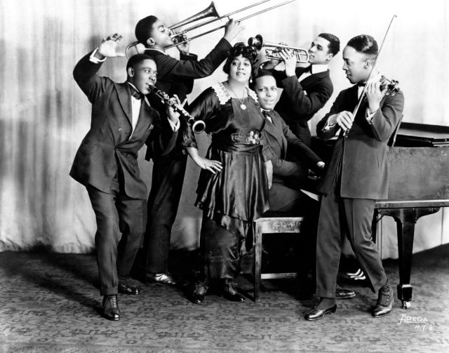 Portrait of Mamie Smith and Her Jazz Hounds