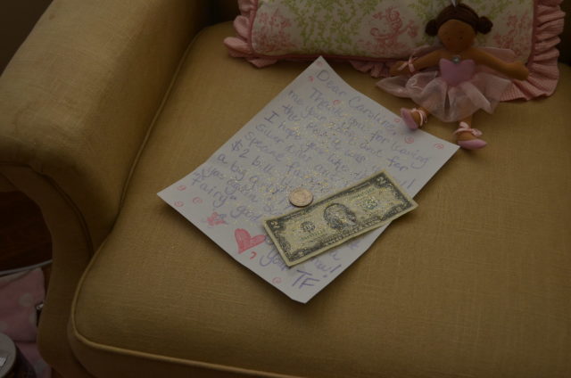 a child's tooth fairy payment