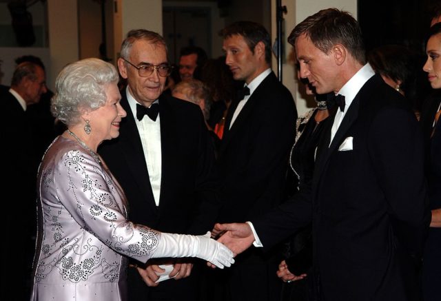 Daniel Craig meets Queen Elizabeth at the premiere of Casino Royale