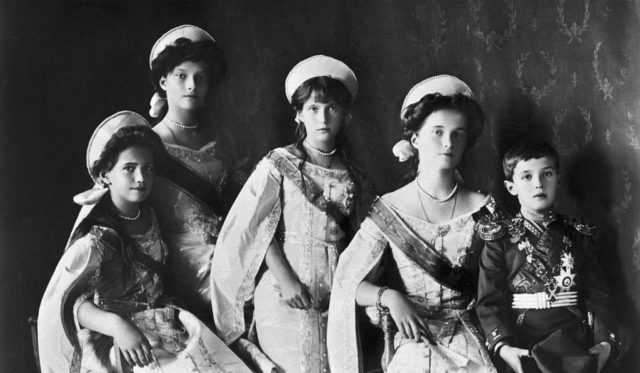 Romanov children, circa 1914
