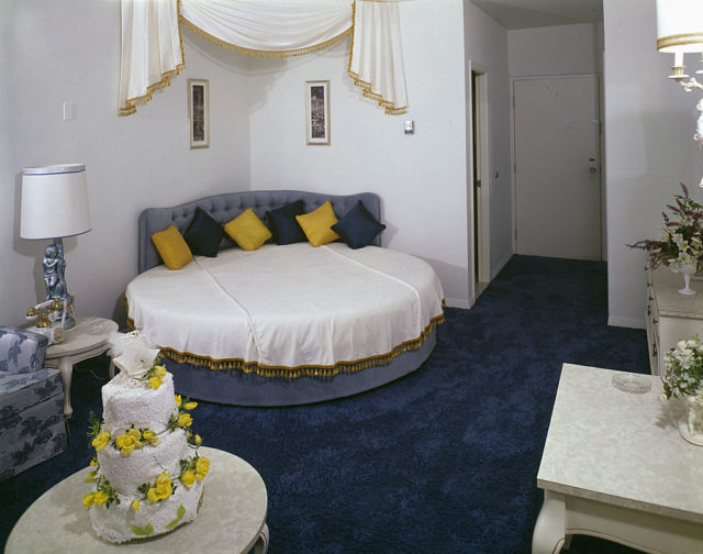 Circle bed at a hotel, 1960 