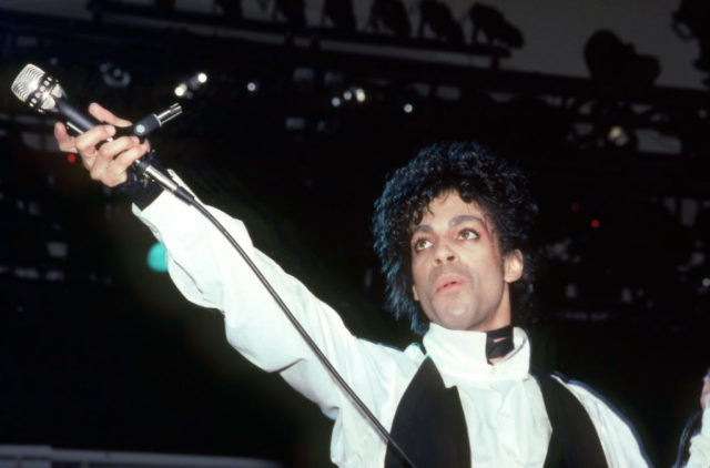 Prince performing in Detroit 