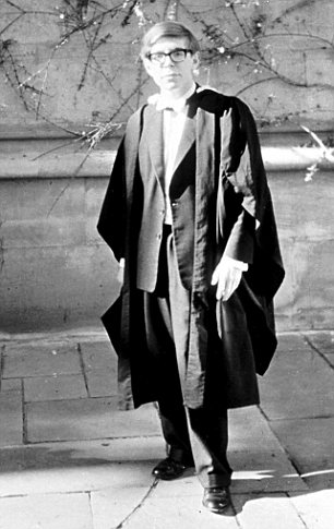 Mandatory Credit: Photo by Rex Features (598370c)  Stephen Hawking at his Oxford University graduation.  Stephen Hawking