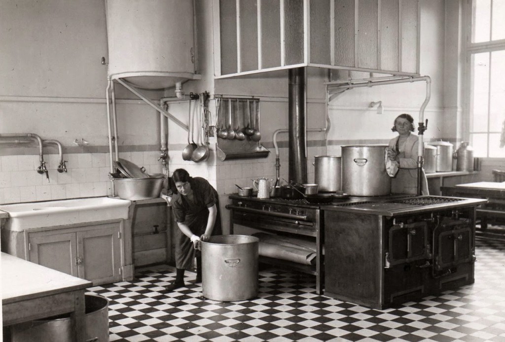 Kitchen, Vitry-sur-Seine, Paris, ca. 1930.