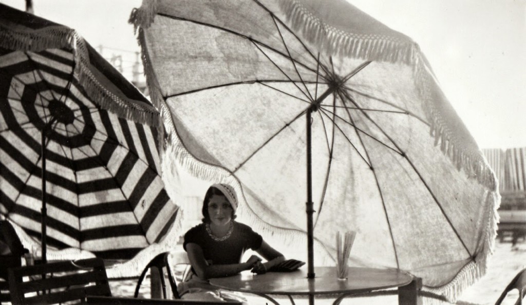 Renée au Palm Beach, Cannes, 1931. Photo by Jacques Henri Lartigue.