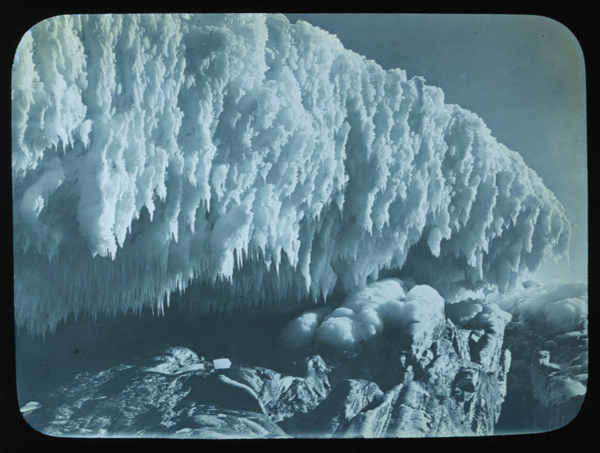 Incredible Photographs from the 1911 Australasian Antarctic Expedition (10)