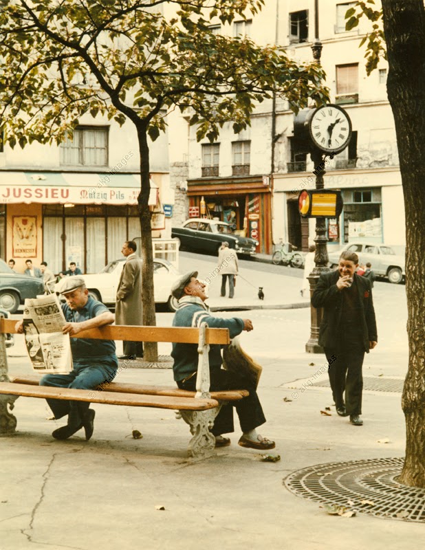5FK-P1-D157-1956-1 (830989)Paris (Frankreich), 5. Arr.; Place Jussieu. - Place Jussieu. - Foto, undat. Aus der Serie: Farbiges Paris, 1956-1961.© akg-images / Peter Cornelius