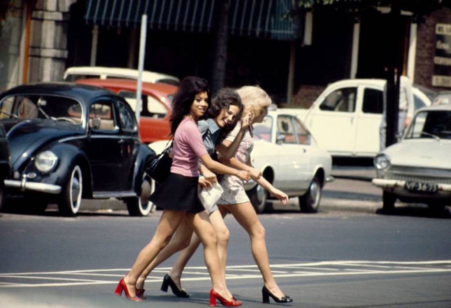 Skirt day! Beethovenstraat, 1967