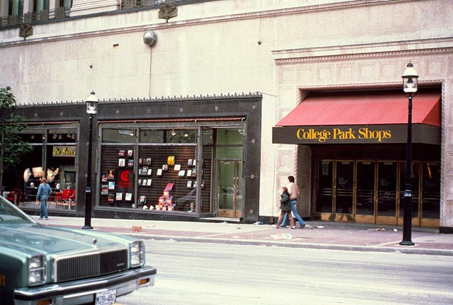 Yonge Street, Toronto in the 1970s (13)