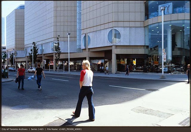 Yonge Street, Toronto in the 1970s (21)