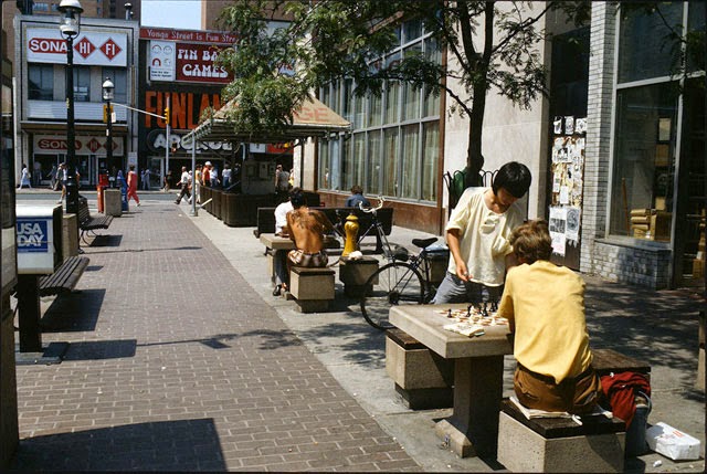 Yonge Street, Toronto in the 1970s (8)