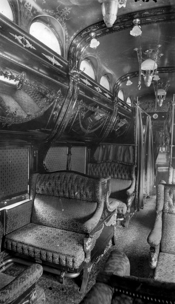 train travel 1800s