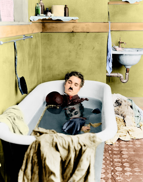 Interesting Colorized Photos of Charlie Chaplin in the 1910s-30s (6)