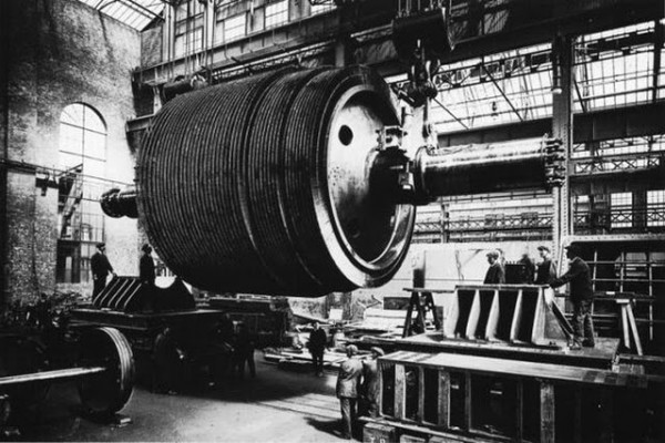 Titanic's Turbine Rotor. source