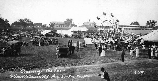 First auto race at Orange County Fair, Middletown, NY, 1915
