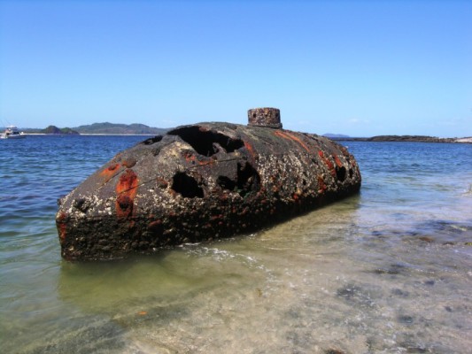 Sub_Marine_Explorer_Wreck-837x628