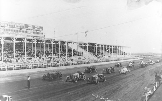 The Sioux City Speedway race, July 4, 1914