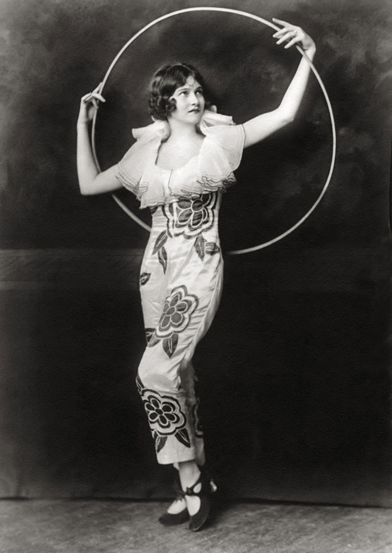 Ziegfeld Model - Non-Risque - by Alfred Cheney Johnston. 