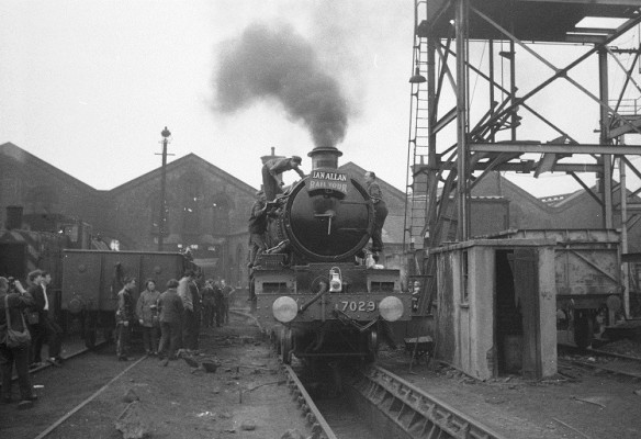 1966 Ian Allen Special train spotters