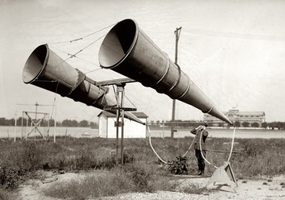 A two-horn system at Bolling Field, USA, near the Army War College at Fort McNair (in the background), 1921