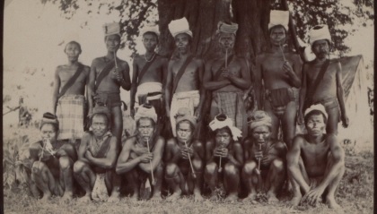 A group of Baungshi Chins belonging to unadministered country.1903.