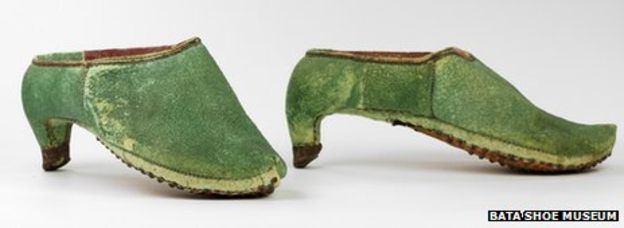 A men's 17th Century Persian shoe, covered in shagreen - horse-hide with pressed mustard seeds