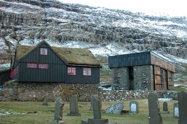 Kirkjubøargarður; on the right the ruin of Magnus Cathedral