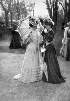 Turn of the century fashion: The splendorous trend styles of the ...