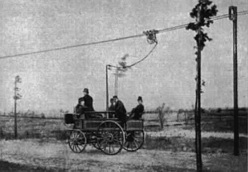 The Elektromote, the world’s first trolleybus, in Berlin, Germany, 1882