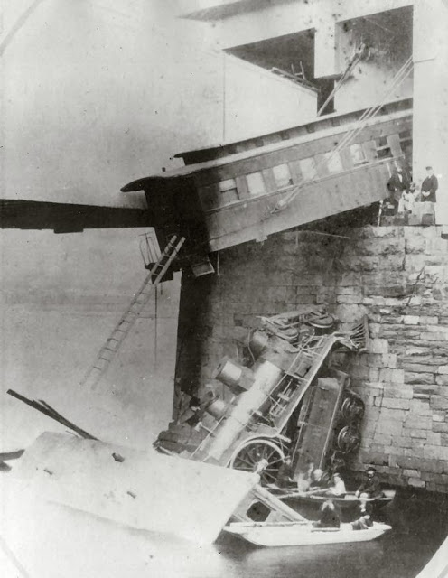 Vintage Photos of Terrible Steam-Train Accidents (14)
