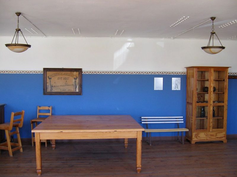 Interior of a house in Kolmanskop. WIkimedia Commons
