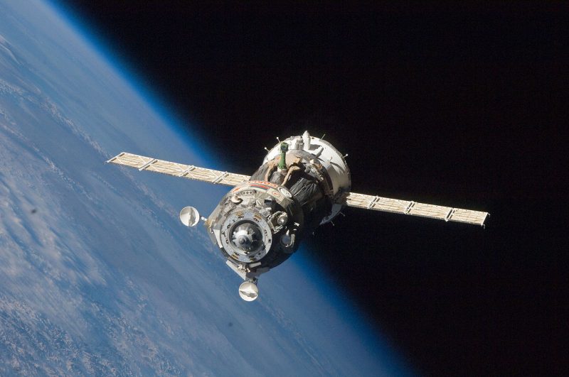 1280px-Soyuz_TMA-19_spacecraft_departs_the_ISS