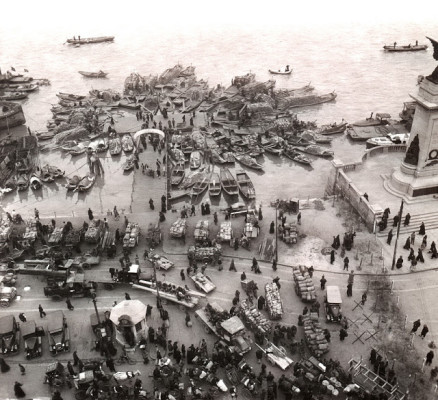 Crowd and boats on the bund N°1, Shanghai, 1929