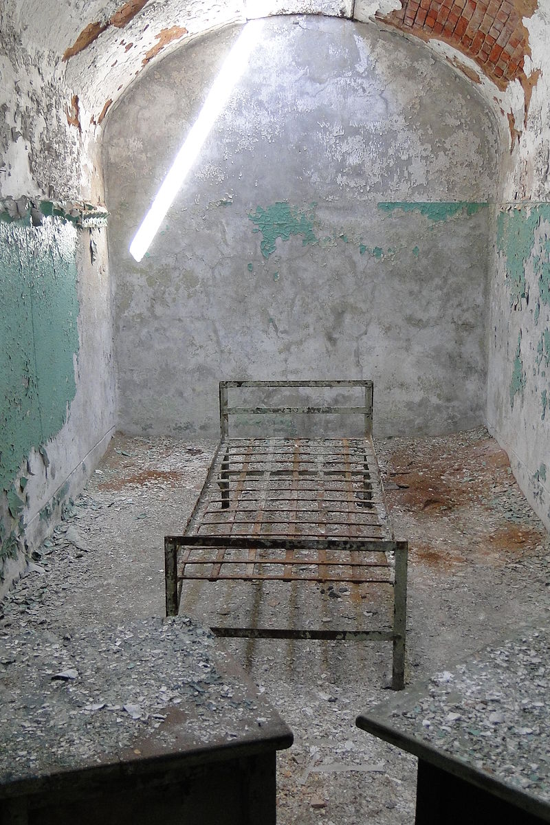 Eastern_State_Penitentiary_-_Philadelphia_Pennsylvania_-_Cell_Interior_-_01