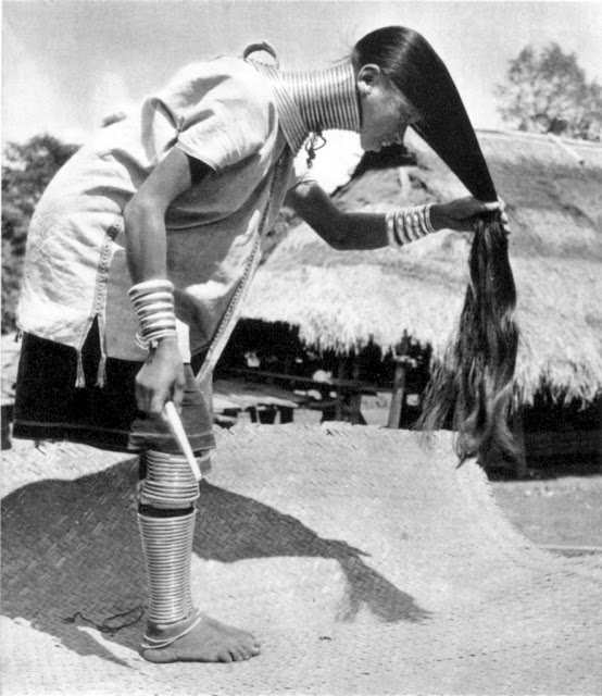 Padaung Women in the 1950s (12)