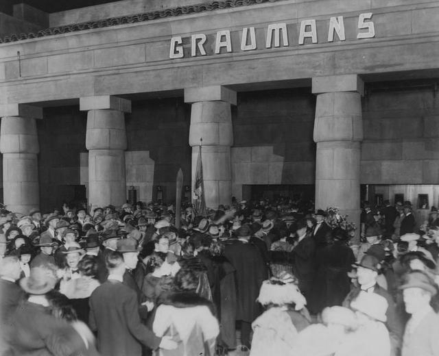 The crowd at the grand opening of Grauman's Egyptian Theater in 1922